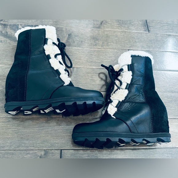 Sorel Shoes - Sorel Black and Cream Joan of Arctic Wedge Shearling